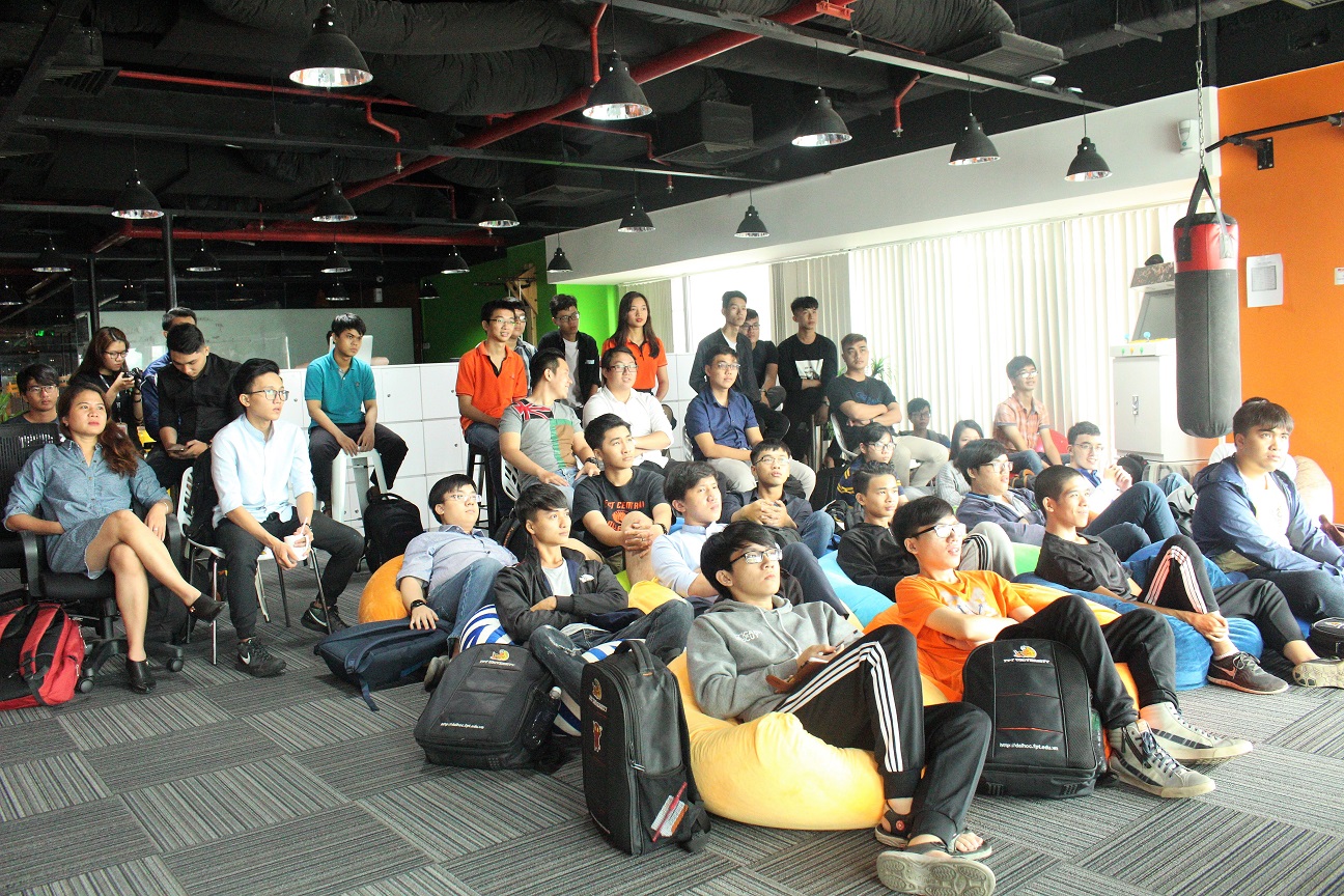 Hơn 30 sinh viên Đại học FPT vừa có chuyến tham quan công ty NFQ Việt Nam|8 Bit Rockstar - Ảnh: HANA
